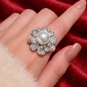 Luxe Pearl Blossom Ring | Statement Diamond Flower Design